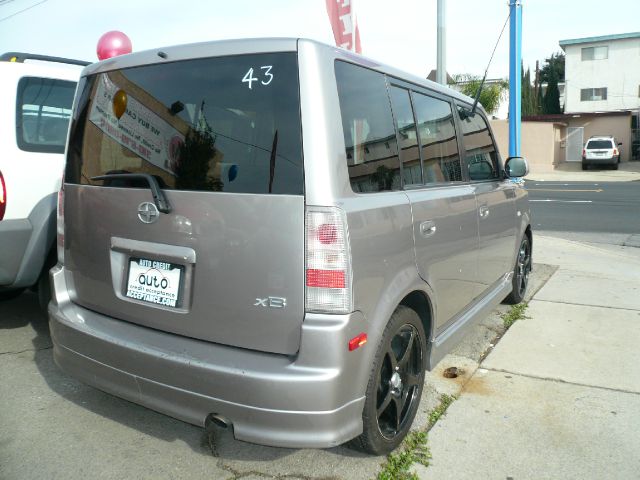 2006 Scion xB SW2