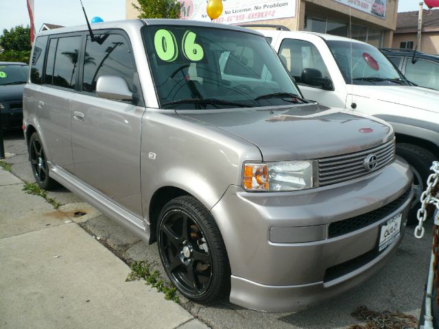 2006 Scion xB SW2