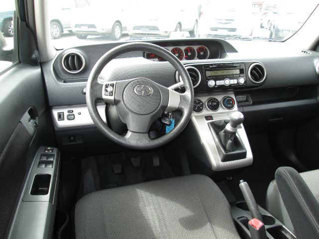 2008 Scion xB SW2