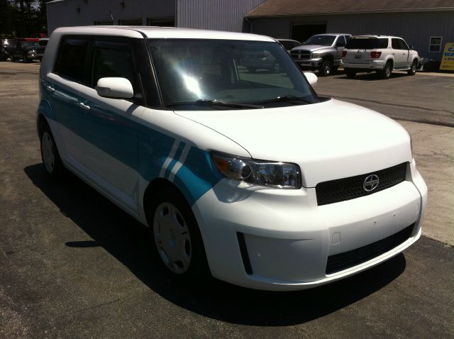 2010 Scion xB SLT 4X4 2500 Loaded W/video