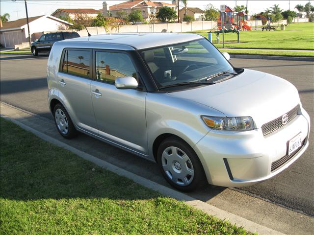 2010 Scion xB Unknown