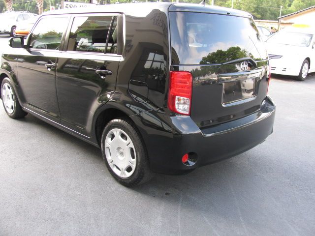 2011 Scion xB Crew Cab 4WD XLT