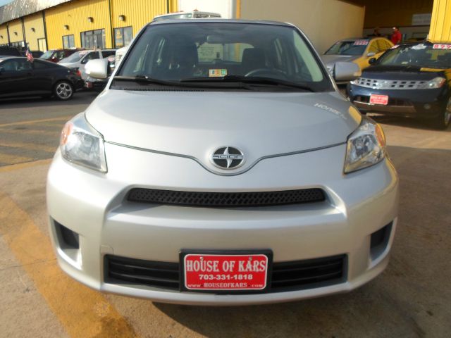 2009 Scion xD 4dr Sdn GLX V6 Auto