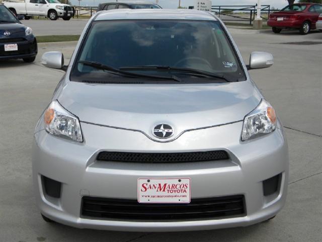 2010 Scion xD W/leather