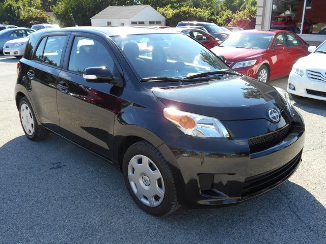 2010 Scion xD 4dr Sdn GLX V6 Auto