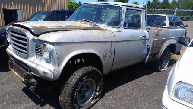 1962 Studebaker Champ 4dr Sdn SL Auto Sedan