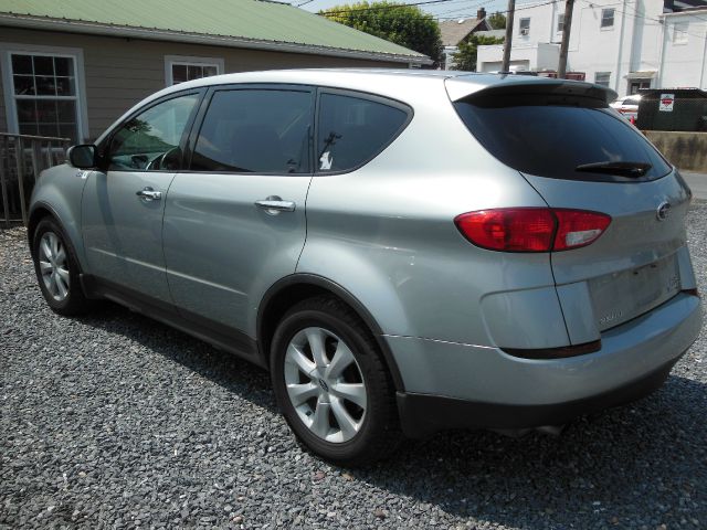 2006 Subaru B9 Tribeca 5d Hatchback