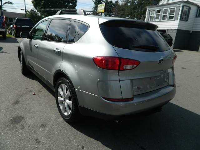 2006 Subaru B9 Tribeca Yaris Sedan