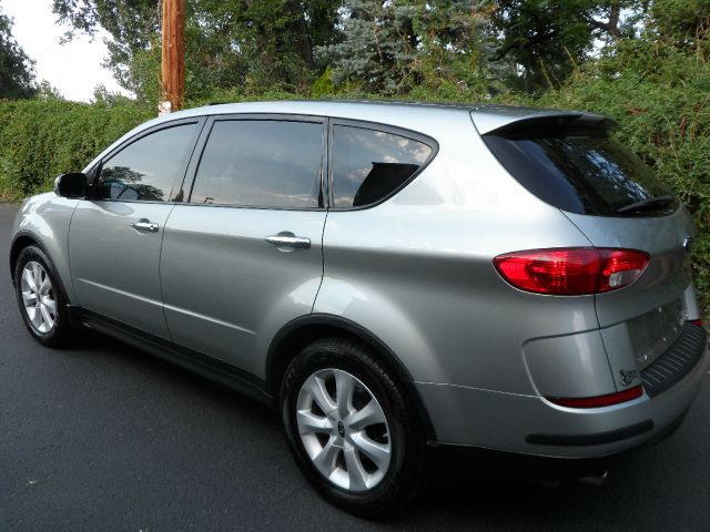 2006 Subaru B9 Tribeca 5d Hatchback