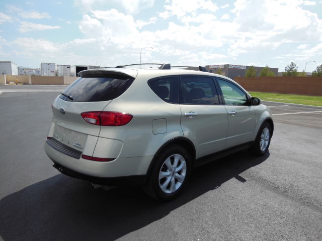 2006 Subaru B9 Tribeca 5d Hatchback