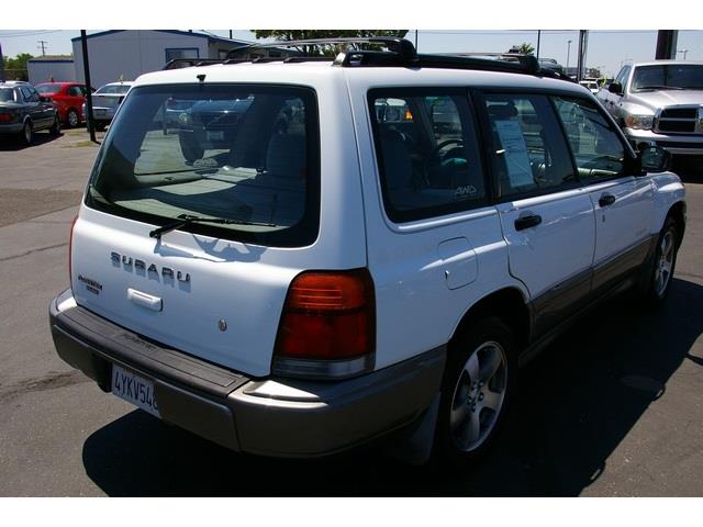 1999 Subaru Forester XR