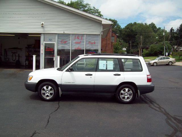 2001 Subaru Forester ESi