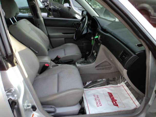 2004 Subaru Forester Lt1,crew,bucket Seats