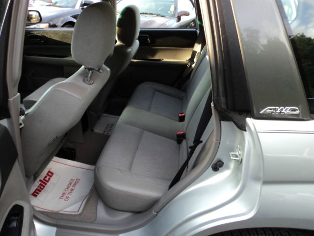 2004 Subaru Forester Lt1,crew,bucket Seats