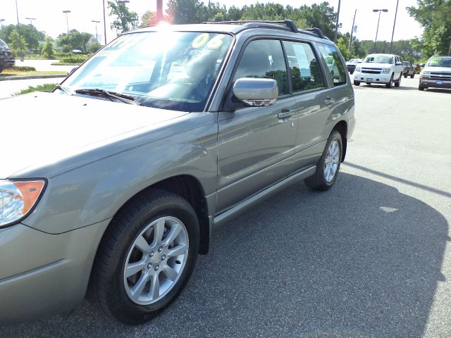 2006 Subaru Forester 2500hd 4x4 W/ Plow System