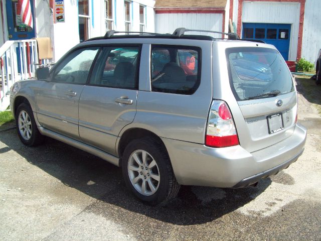 2006 Subaru Forester 2500hd 4x4 W/ Plow System