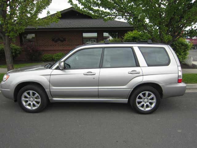 2006 Subaru Forester 2500hd 4x4 W/ Plow System