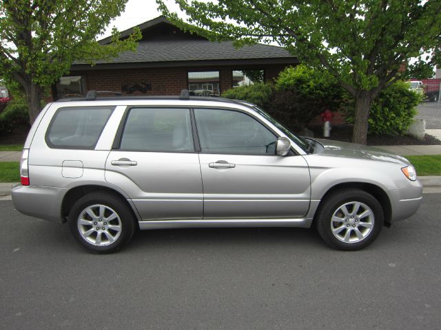 2006 Subaru Forester 2500hd 4x4 W/ Plow System