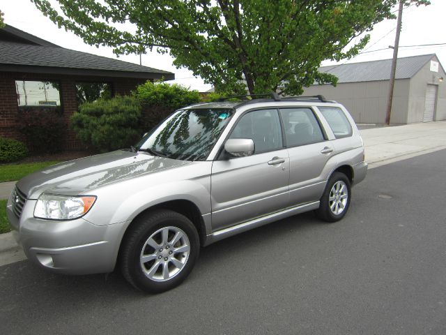 2006 Subaru Forester 2500hd 4x4 W/ Plow System