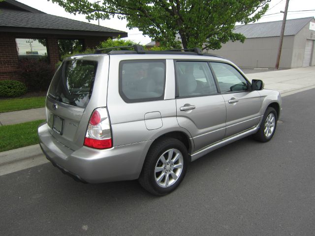 2006 Subaru Forester 2500hd 4x4 W/ Plow System