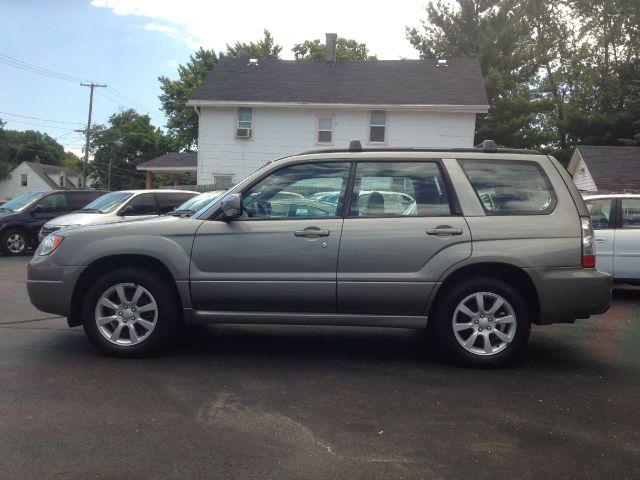 2006 Subaru Forester 2500hd 4x4 W/ Plow System