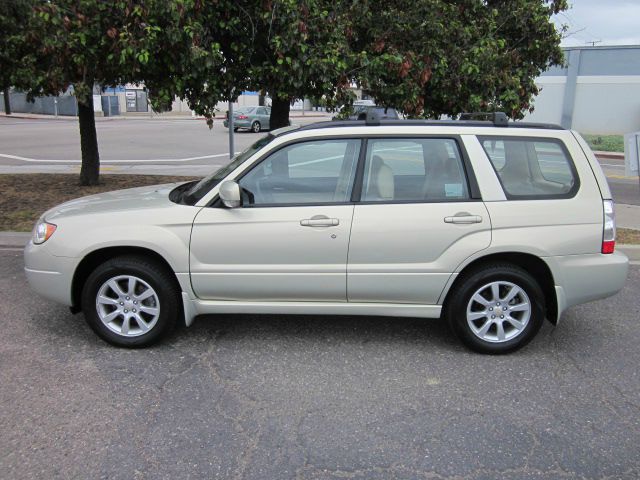 2006 Subaru Forester 2500hd 4x4 W/ Plow System