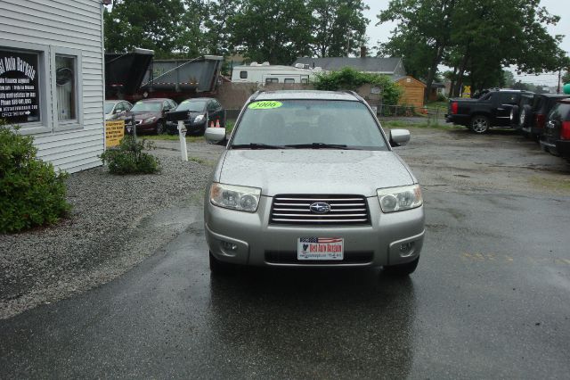 2006 Subaru Forester 2500hd 4x4 W/ Plow System