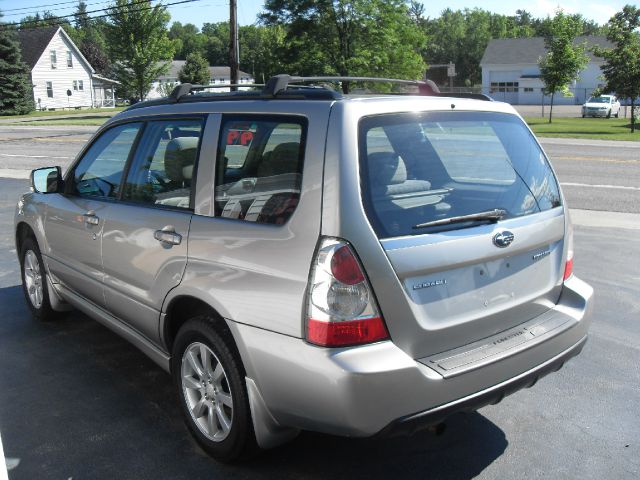 2006 Subaru Forester 2500hd 4x4 W/ Plow System