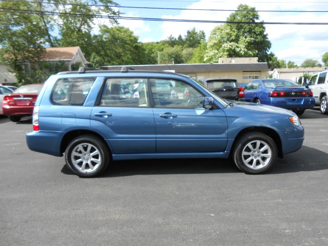 2007 Subaru Forester 2500hd 4x4 W/ Plow System