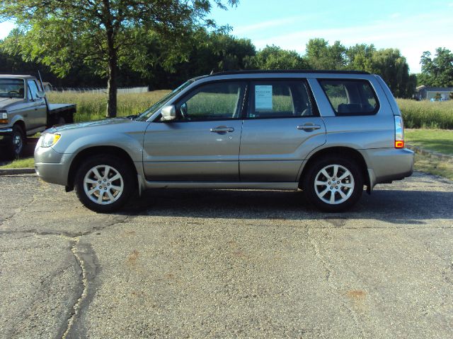 2007 Subaru Forester 2500hd 4x4 W/ Plow System