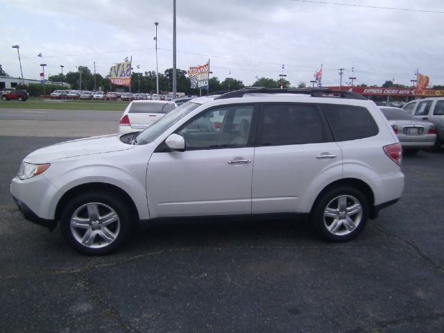 2009 Subaru Forester 2500hd 4x4 W/ Plow System