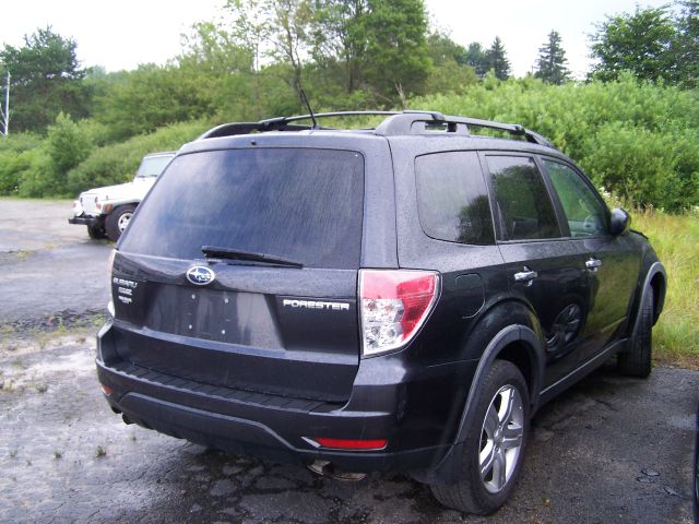 2009 Subaru Forester 2500hd 4x4 W/ Plow System