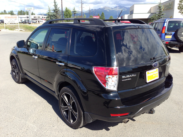 2010 Subaru Forester 2500hd 4x4 W/ Plow System