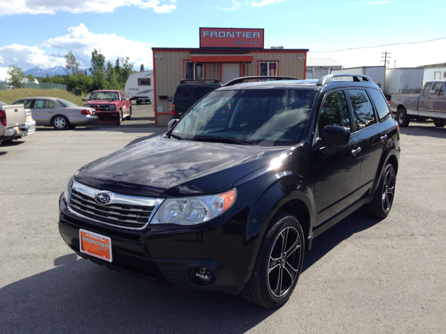 2010 Subaru Forester 2500hd 4x4 W/ Plow System