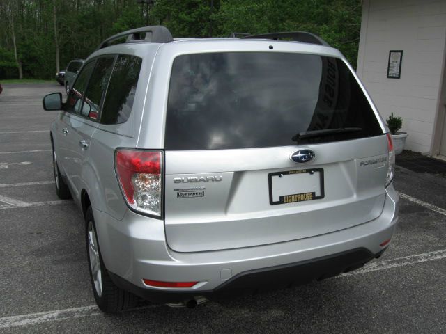 2010 Subaru Forester 2500hd 4x4 W/ Plow System