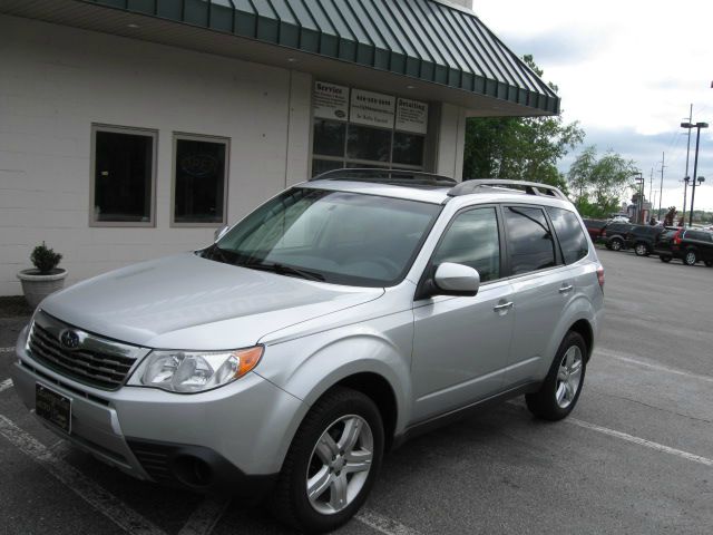 2010 Subaru Forester 2500hd 4x4 W/ Plow System