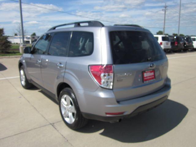 2010 Subaru Forester 2500hd 4x4 W/ Plow System