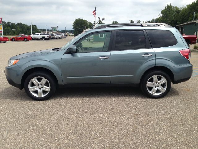 2010 Subaru Forester 2dr 2.5L PZEV