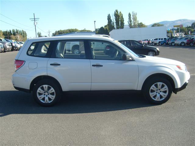 2010 Subaru Forester LT Loaded LOW Mileage