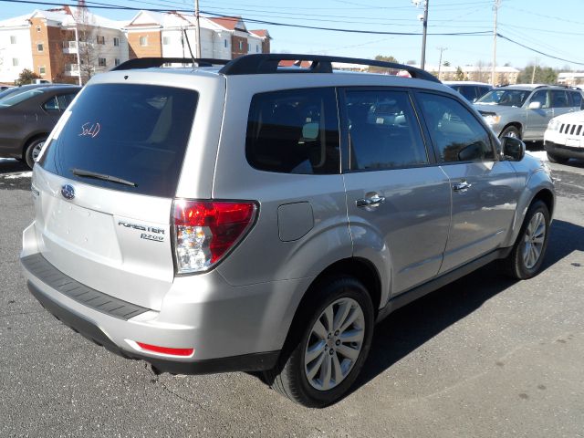 2011 Subaru Forester 2500hd 4x4 W/ Plow System