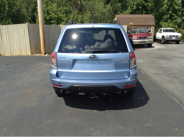 2011 Subaru Forester 2dr 2.5L PZEV