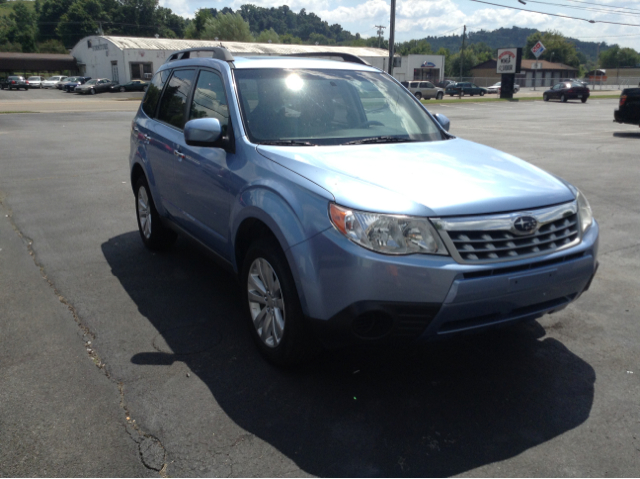 2011 Subaru Forester 2dr 2.5L PZEV