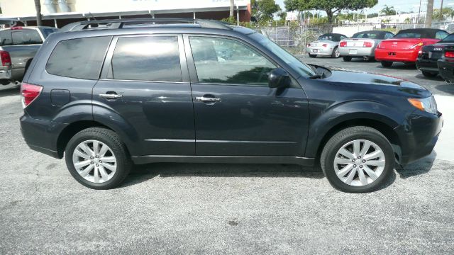 2011 Subaru Forester 2dr 2.5L PZEV