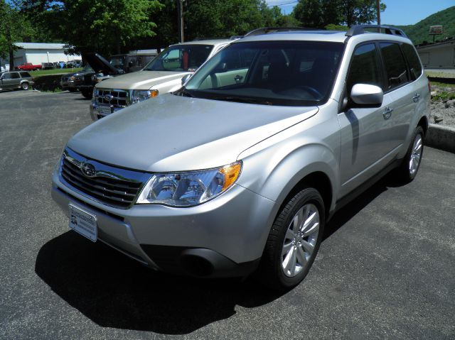 2011 Subaru Forester 2500hd 4x4 W/ Plow System