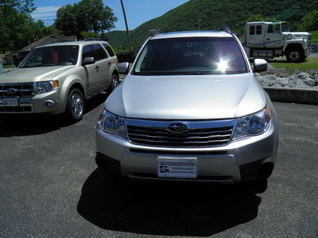 2011 Subaru Forester 2500hd 4x4 W/ Plow System