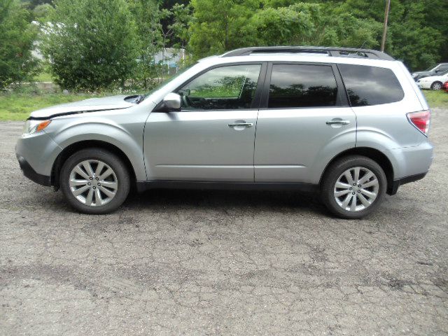 2012 Subaru Forester 2500hd 4x4 W/ Plow System