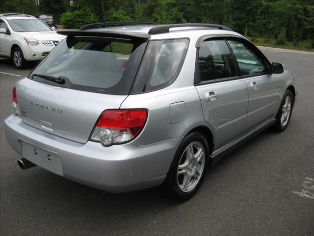 2004 Subaru Impreza 2WD King Cab SWB SE FFV