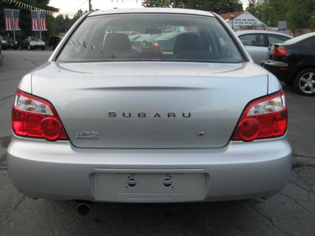 2005 Subaru Impreza 325i 4dr Sdn RWD Sulev