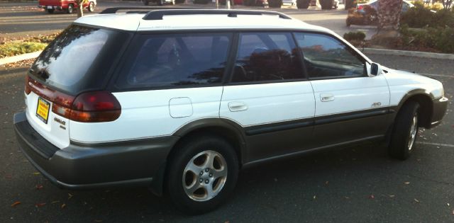 1997 Subaru Legacy Panel LS