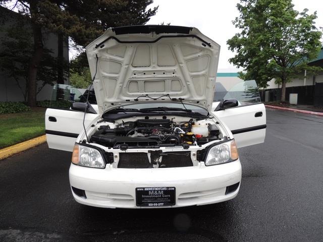 2000 Subaru Legacy 4dr 114 WB XLS